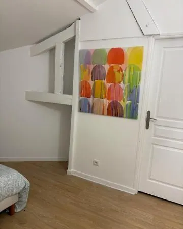 Paris Eiffel Tower Et Apartments, Parkings Gratuits Et Securises, 10 Minutes Metro To Paris * Nogent-sur-Seine