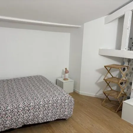 Apartment Paris Eiffel Tower Et Apartments, Parkings Gratuits Et Securises, 10 Minutes Metro To Paris