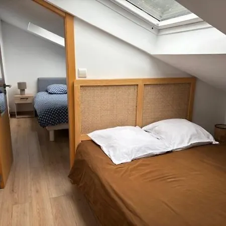 Paris Eiffel Tower Et Apartments, Parkings Gratuits Et Securises, 10 Minutes Metro To Paris