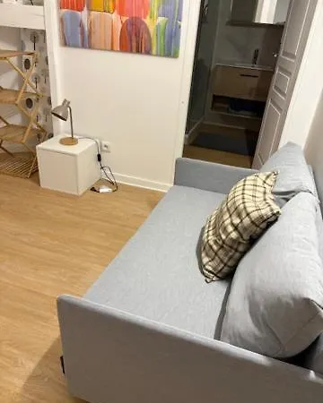 Apartment Paris Eiffel Tower Et Apartments, Parkings Gratuits Et Securises, 10 Minutes Metro To Paris Nogent-sur-Marne